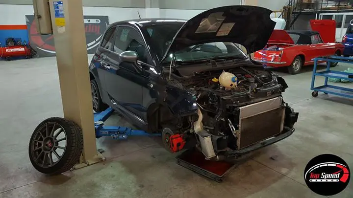 Fervono i lavori su questa bella 500 Abarth!