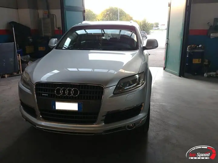 Audi Q7 3.0 V6 TDI (ex)233cv

Mappatura ecu motore e eliminazione filtro antipar…